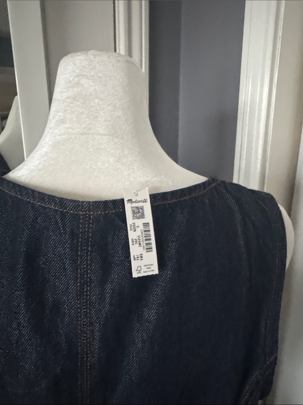 NEW LISTING! Madewell dark denim sleeveless button-front Midi Dress - Picture 7 of 8